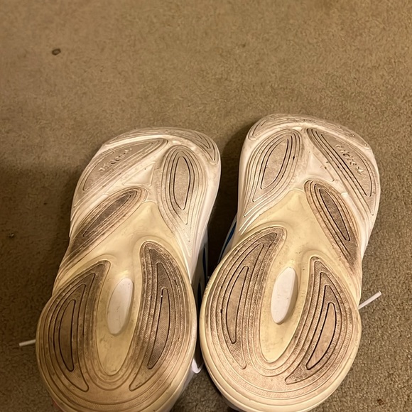 Adidas Onelia - Picture 6 of 6